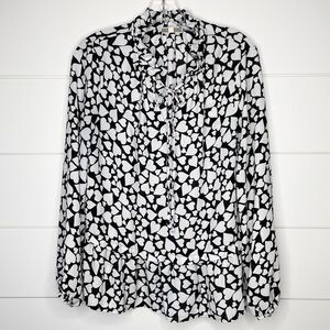 PLEIONE Black & White Heart Printed Ruffled V Neck Blouse Women’s Size Medium
